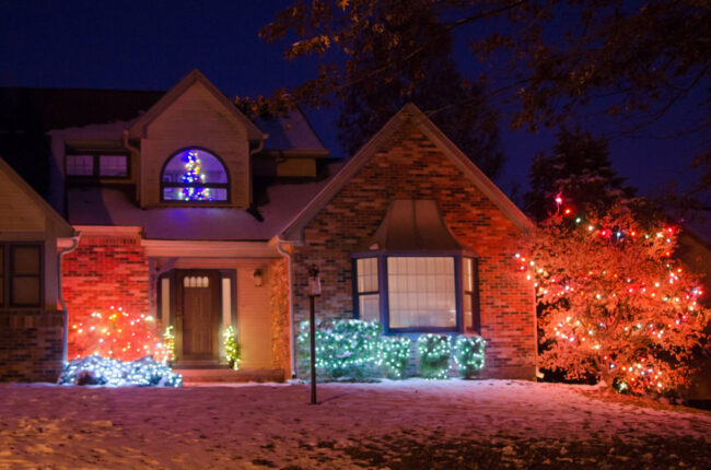 UPDATE: 18 of Bloomington’s Best Holiday Lights Displays (PHOTO GALLERY)  Bloom Magazine