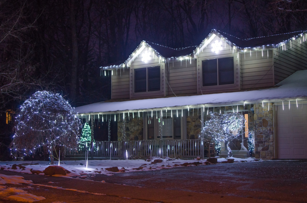 UPDATE 18 of Bloomington’s Best Holiday Lights Displays (PHOTO GALLERY) Bloom Magazine