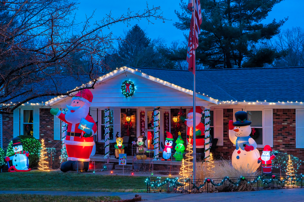 UPDATE: Bloomington’s Best Holiday Lights Displays 2020 (PHOTO GALLERY)  Bloom Magazine