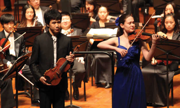 Violinist Ariel Horowitz in Beijing (Photo Gallery)