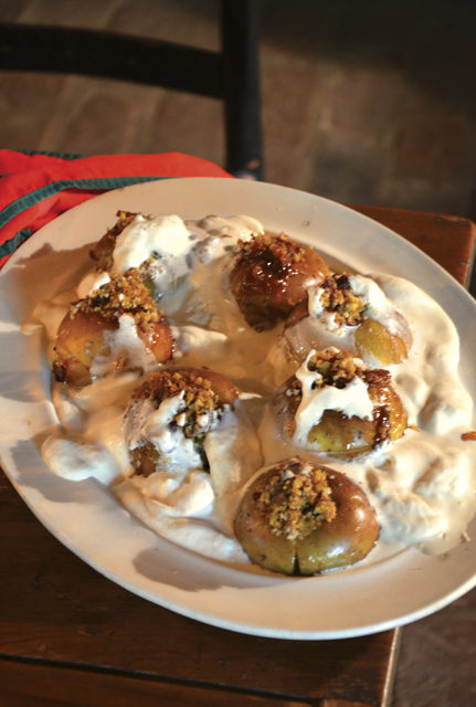 Holiday Recipes: Old-Fashioned Baked Apples with Sweet Season Spices