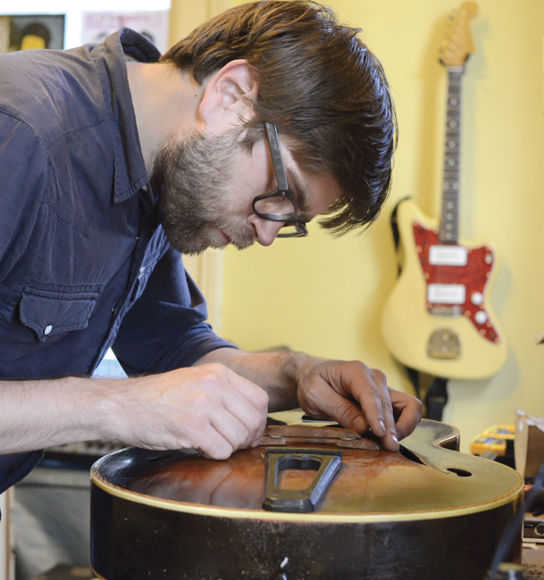 New Guitar Store Is for Aficionados