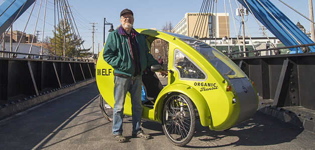 ELF: Looks Like an Egg, Rides Like a Bike, Is Solar Powered