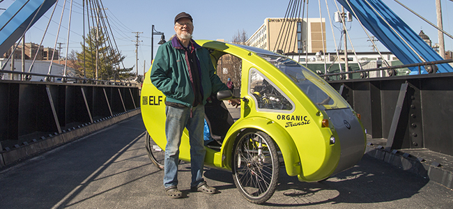 ELF: Looks Like an Egg, Rides Like a Bike, Is Solar Powered