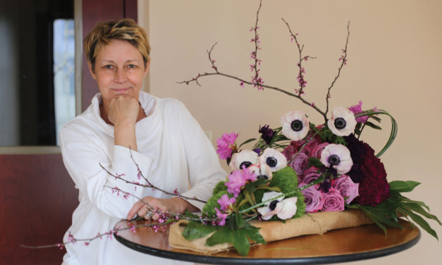 Artist Catherine Conlin Is Now Teaching Classes in Floral Design