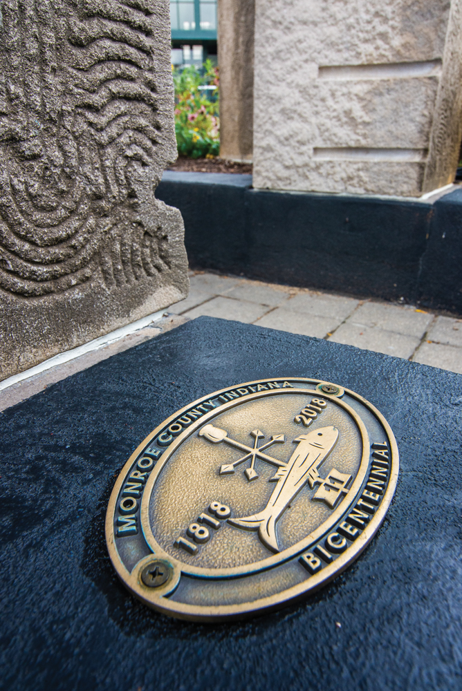 A Follow the Fish bicentennial plaque. Photo by Rodney Margison