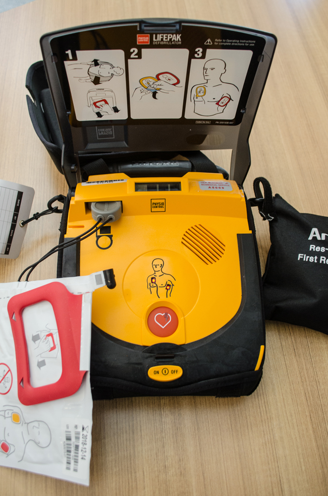 A portable AED.