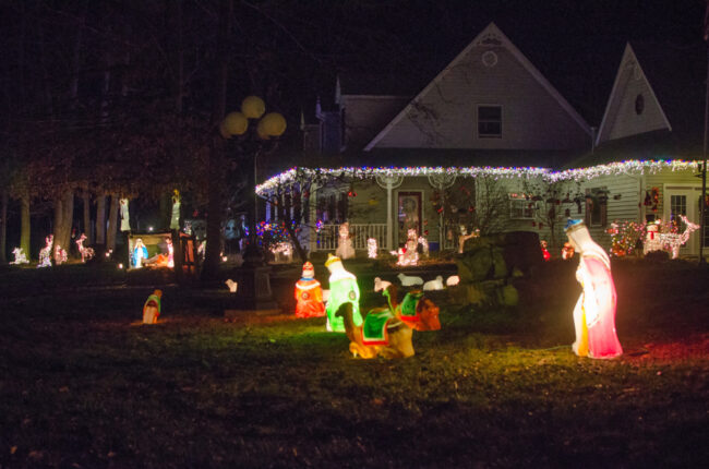 UPDATE: 18 of Bloomington’s Best Holiday Lights Displays (PHOTO GALLERY ...