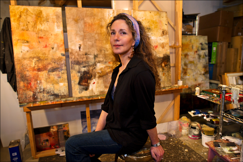 Tamar Kander: Renowned Abstract Painter